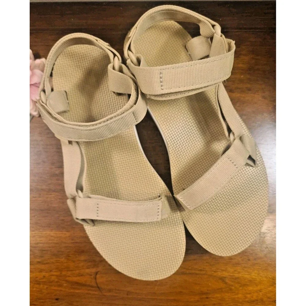 TEVA WOMEN FLATFORM UNIVERSAL LARK WHITE STRAPPY SANDALS US 9 Platform 1008844